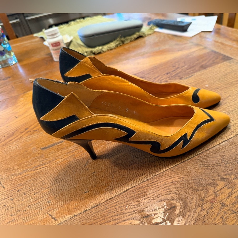 Vintage Sacha London Shoe, Size 8B